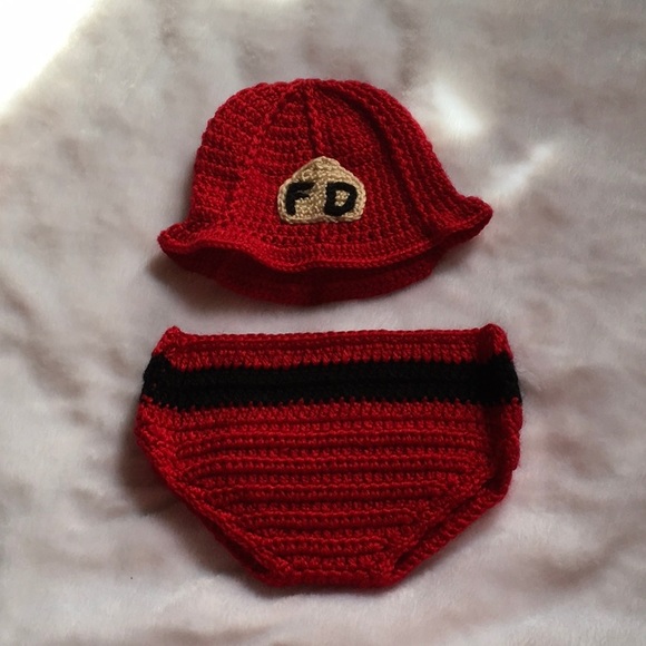 NWOT Hand Crocheted Firefighter Newborn Photo Prop - Picture 2 of 3